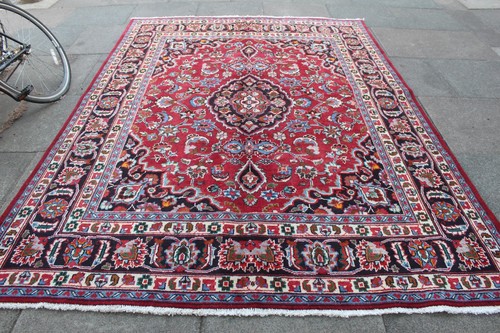 Tappeto vintage indossato
